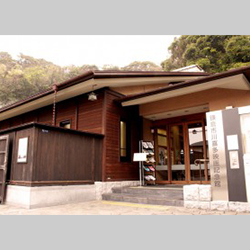 鎌倉市川喜多映画記念館<br>
<span class="member_b">シネマテーク</span>